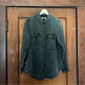 Anthropologie Pilcro chambray button down